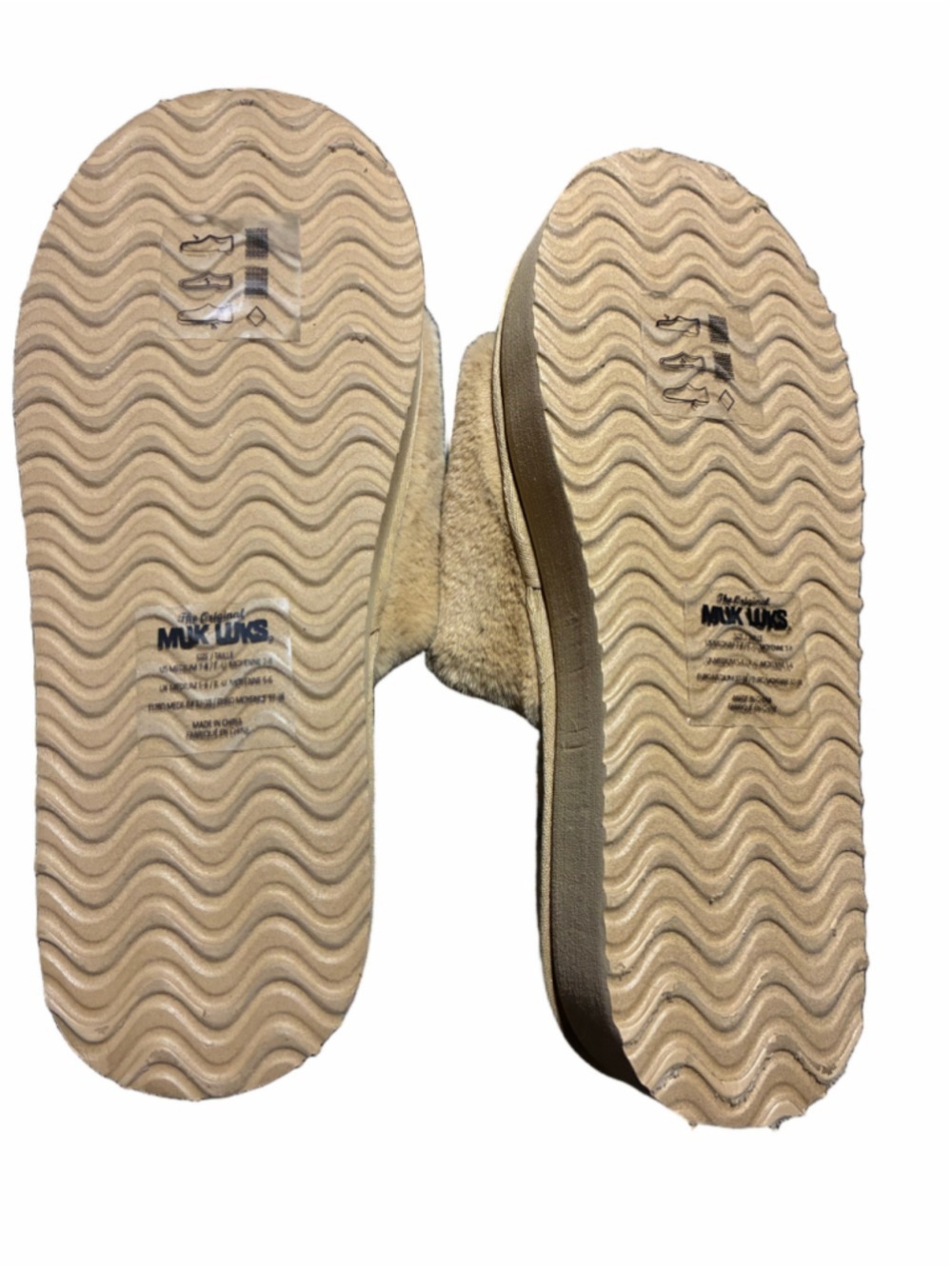 MUK LUKS Beige Faux Fur Platform Slippers Size Medium 7.5 - Picture 3 of 3